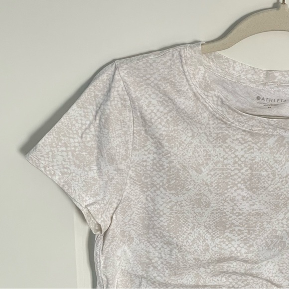 New! Athleta Organic Daily Snake Print Tee white nwt 35273 - Picture 4 of 14
